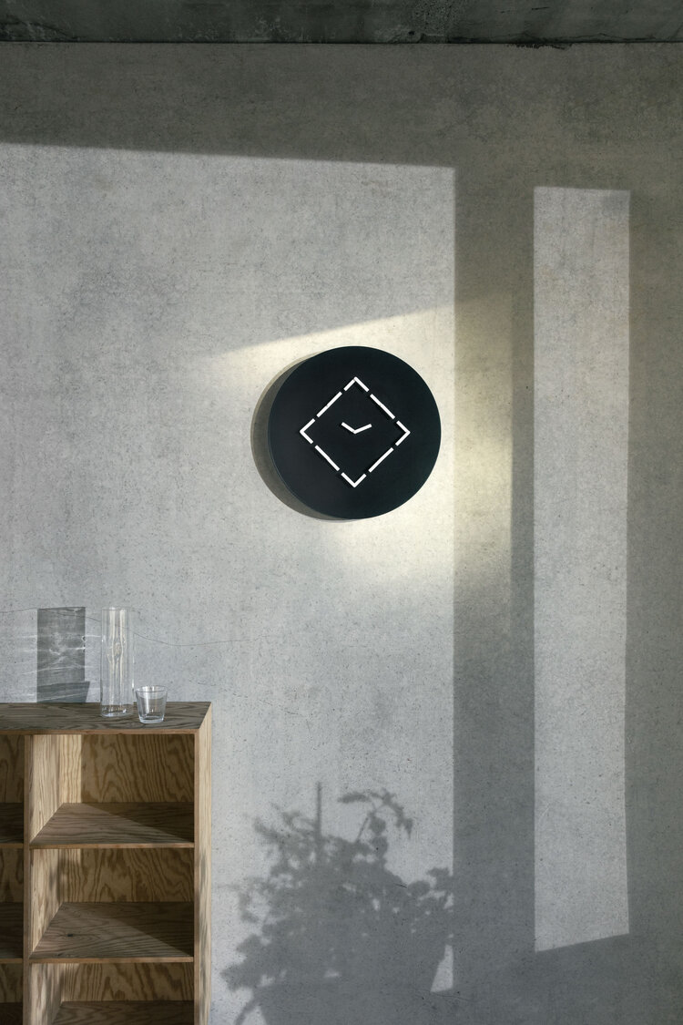 Blog yazısı A KINETIC SCULPTURE SHOWING TIMEiçin resim