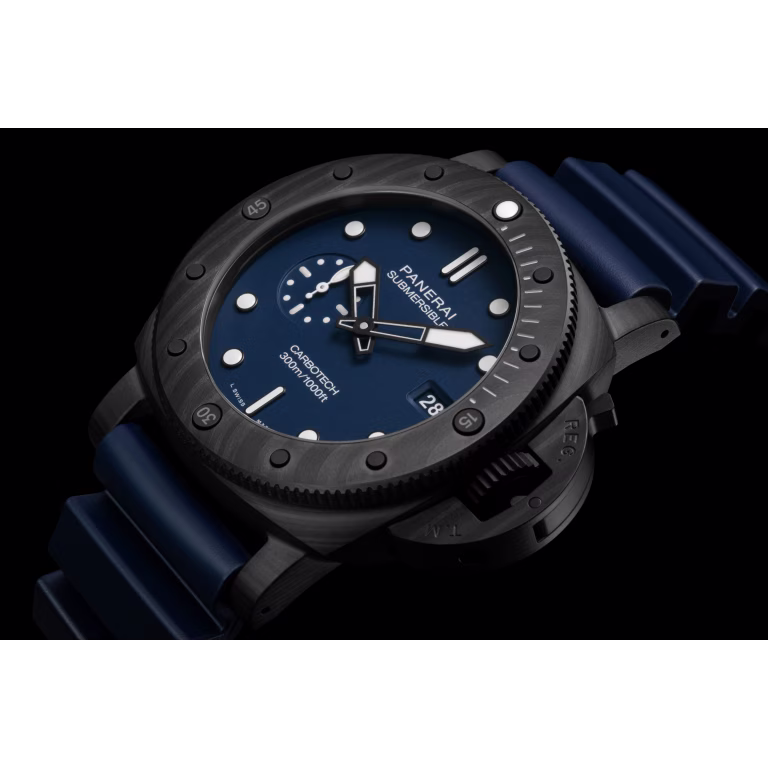 Picture of SUBMERSIBLE QUARANTAQUATTRO CARBOTECH™ BLU ABISSO - AUTOMATİC 44 MM