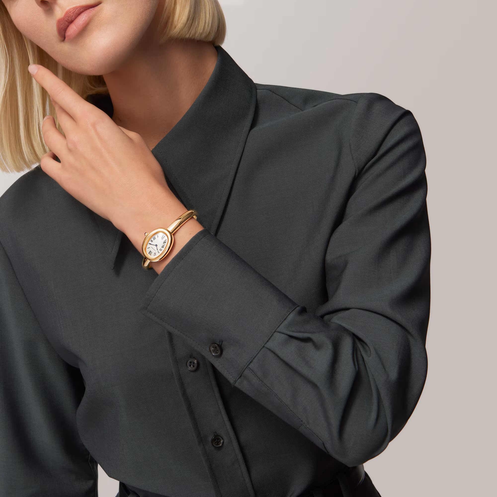 Picture of BAIGNOIRE WATCH YELLOW GOLD -  (SIZE 15) SMALL